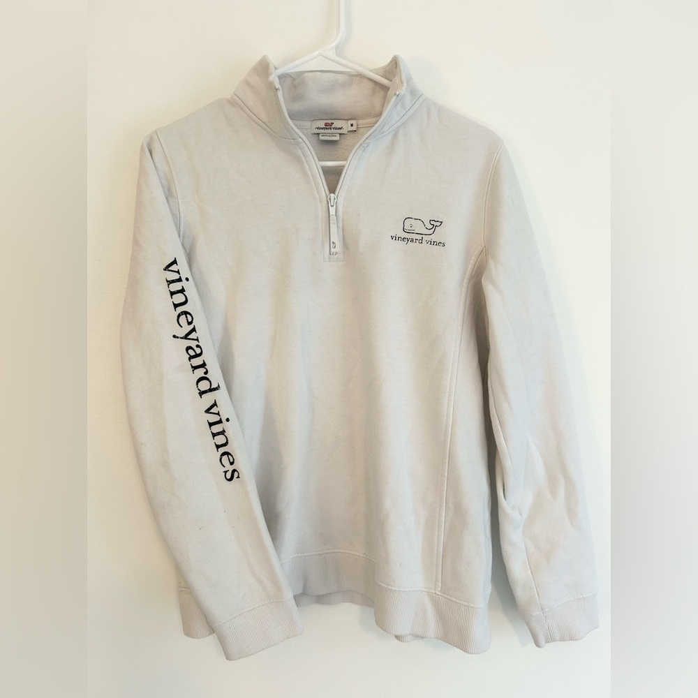 Vineyard Vines Women’s Quarter Zip in White! Super comfy and cute! Size Medium